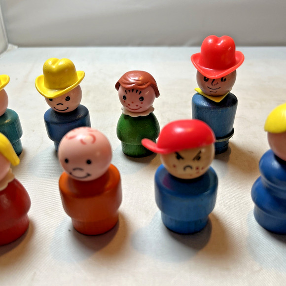 Vintage Fisher Price Little People Lot of 11 Figures Wood Bottom 1960s early 70s - Picture 3 of 4